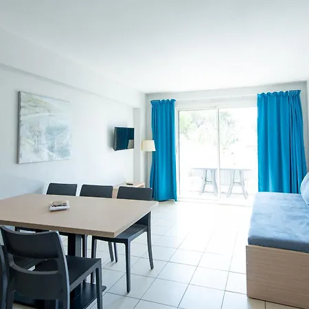 Zenitude Hôtel-residences La Tour De Mare Appart hôtel