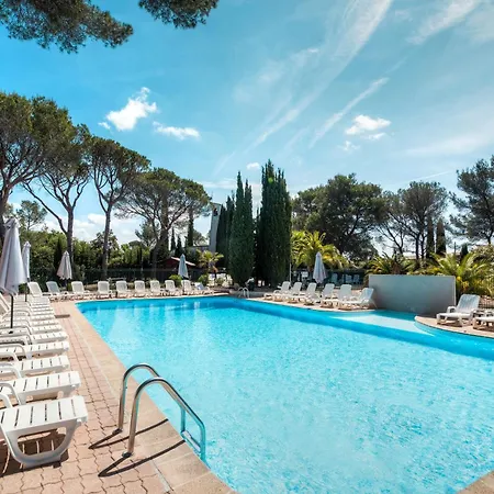 Appart hôtel Zenitude Hôtel-residences La Tour De Mare Fréjus