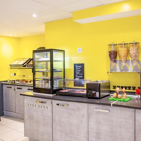 Zenitude Hôtel-residences La Tour De Mare 3* Fréjus