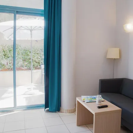 Zenitude Hôtel-residences La Tour De Mare Appart hôtel