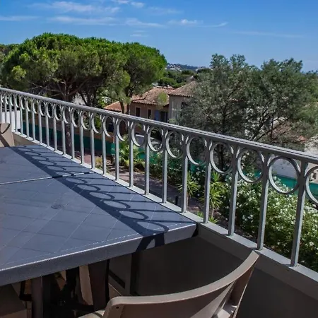 Appart hôtel Zenitude Hôtel-residences La Tour De Mare 3*